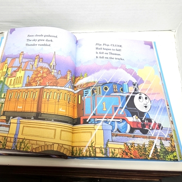 Thomas' Big Book of Beginner Books (Thomas and Friends) - Picture 3 of 3